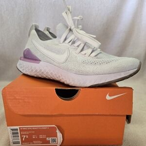 Nike Epic React Flyknit 2 Women's Size 7.5 Running Shoes White Pink Foam Used